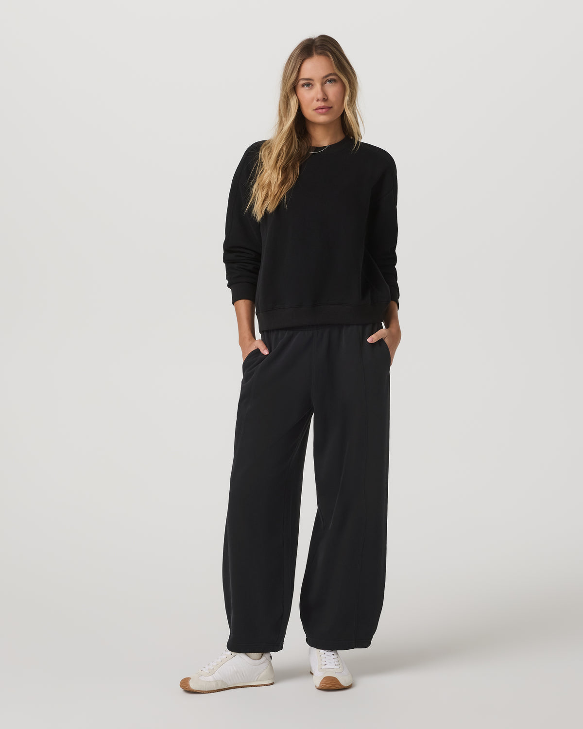 Sedona Barrel Sweatpant Women's Black Relaxed Fit Pants | Vuori online - US 8759