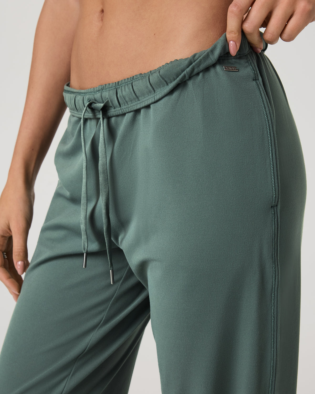 Halo Modern Sweatpant Women's Agate Green Sweatpant | Vuori shop - US 6340