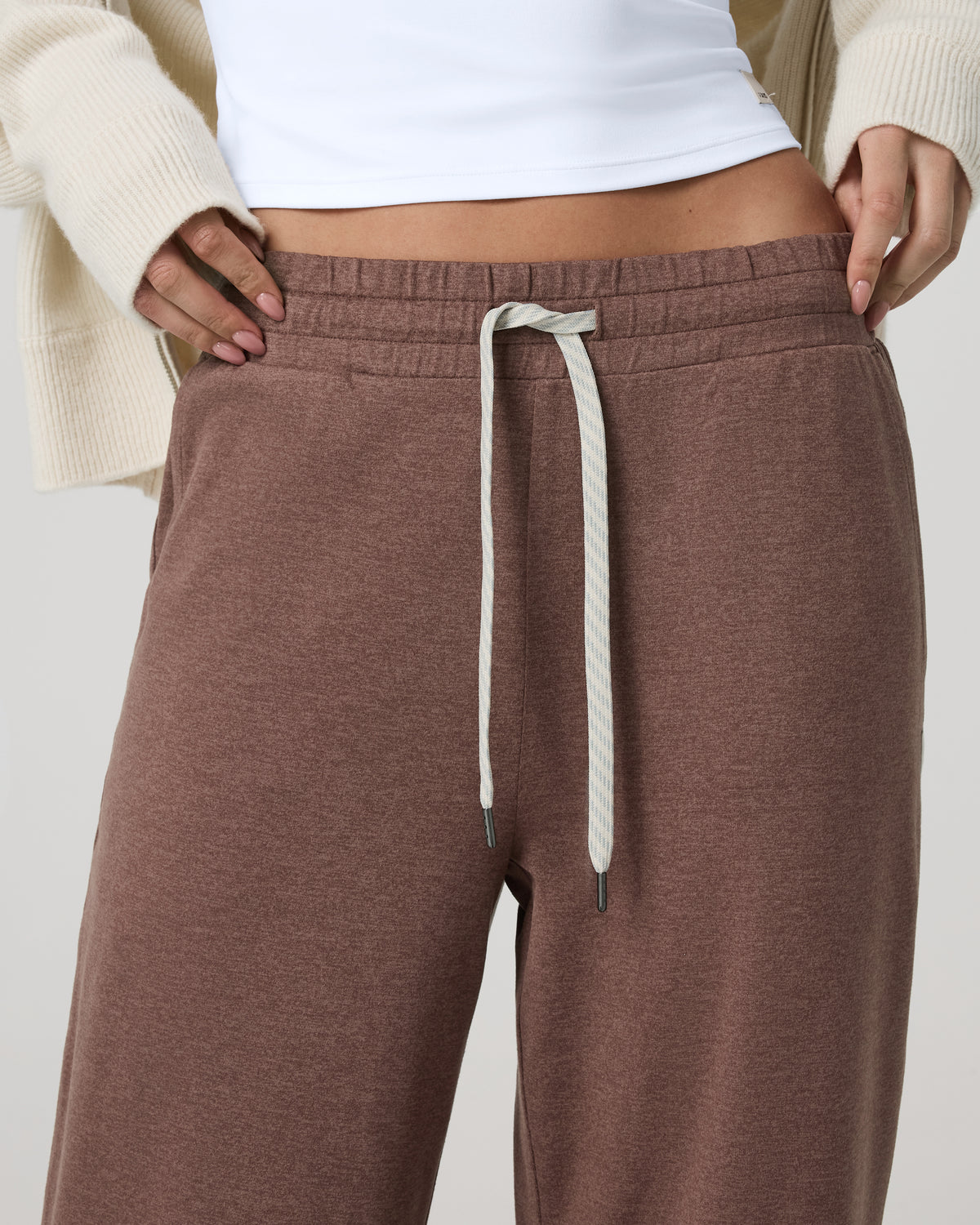 Halo Essential Wideleg Pant Women's Sable Heather Pant | Vuori outlet - US 8367