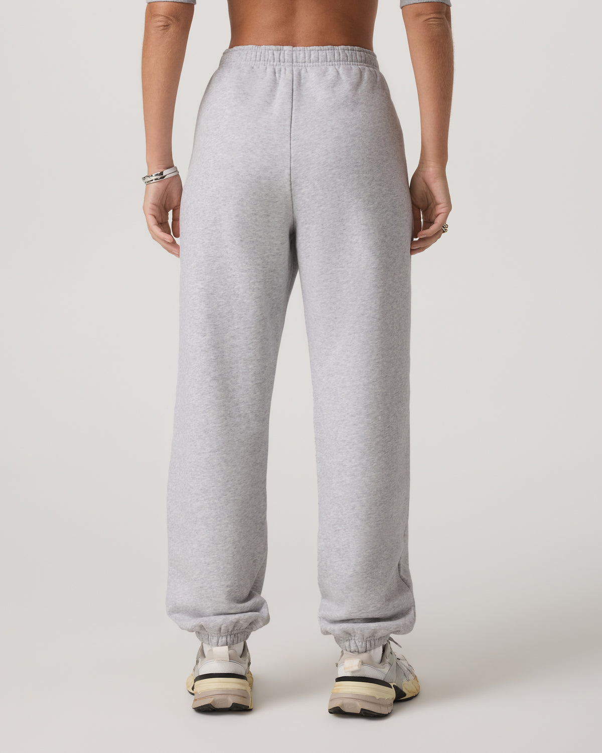 Women's Restore Classic Sweatpant Pale Grey Heather | Vuori online - US 3671