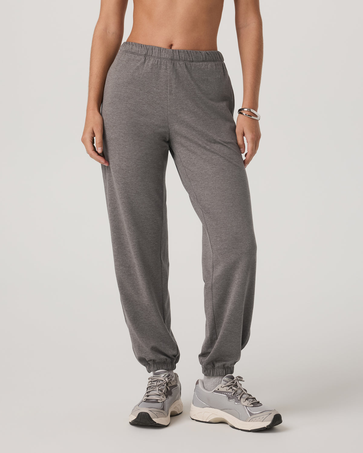 Halo Modern Sweatpant Women's Chia Heather Pants | Vuori onsale - US 1791
