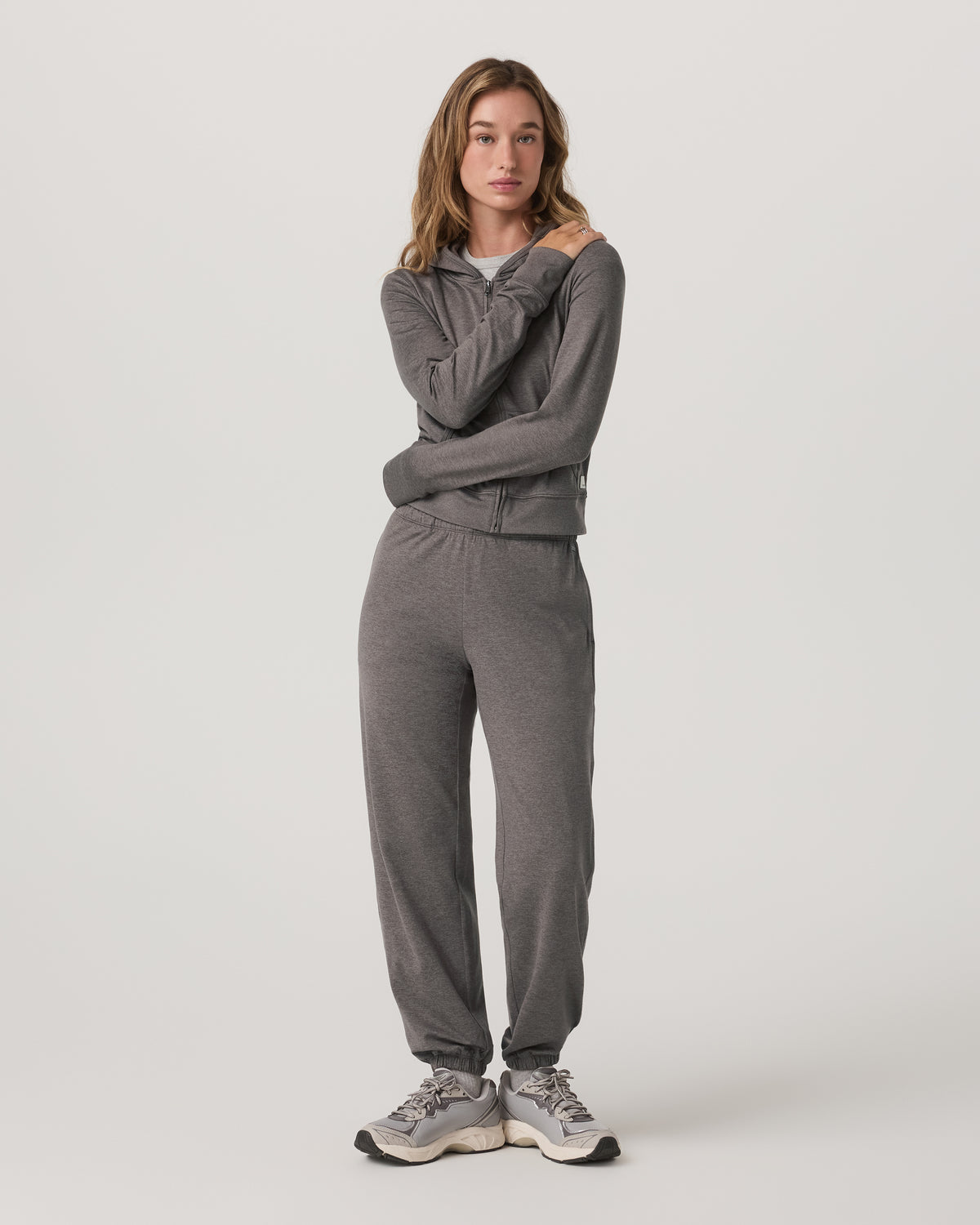 Halo Modern Sweatpant Women's Chia Heather Pants | Vuori onsale - US 1791
