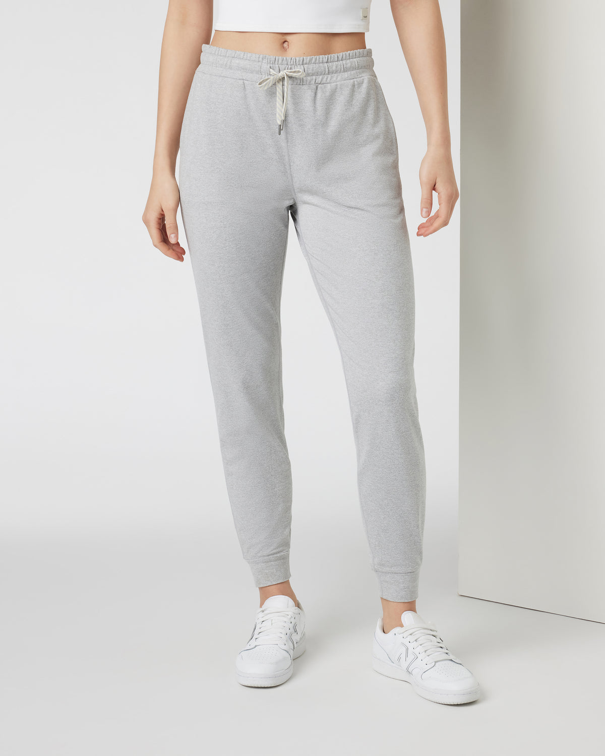 Performance Jogger - Long Tall Pale Grey Joggers | Vuori online - US 7270