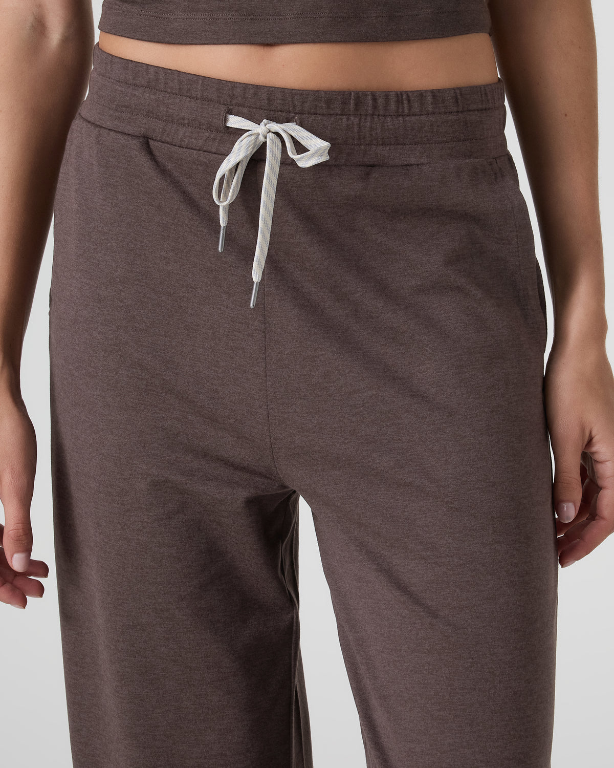 Halo Essential Wideleg Pant - Long Java Heather | Vuori shop - US 9927