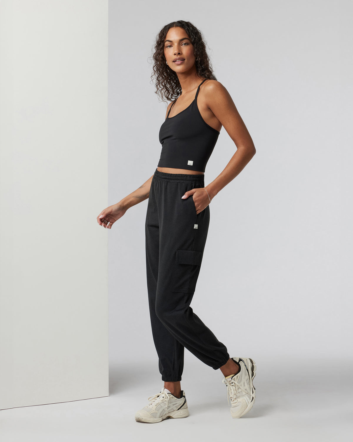 Boyfriend Cargo Sweatpant Black Heather Sweatpants | Vuori outlet - US 3309