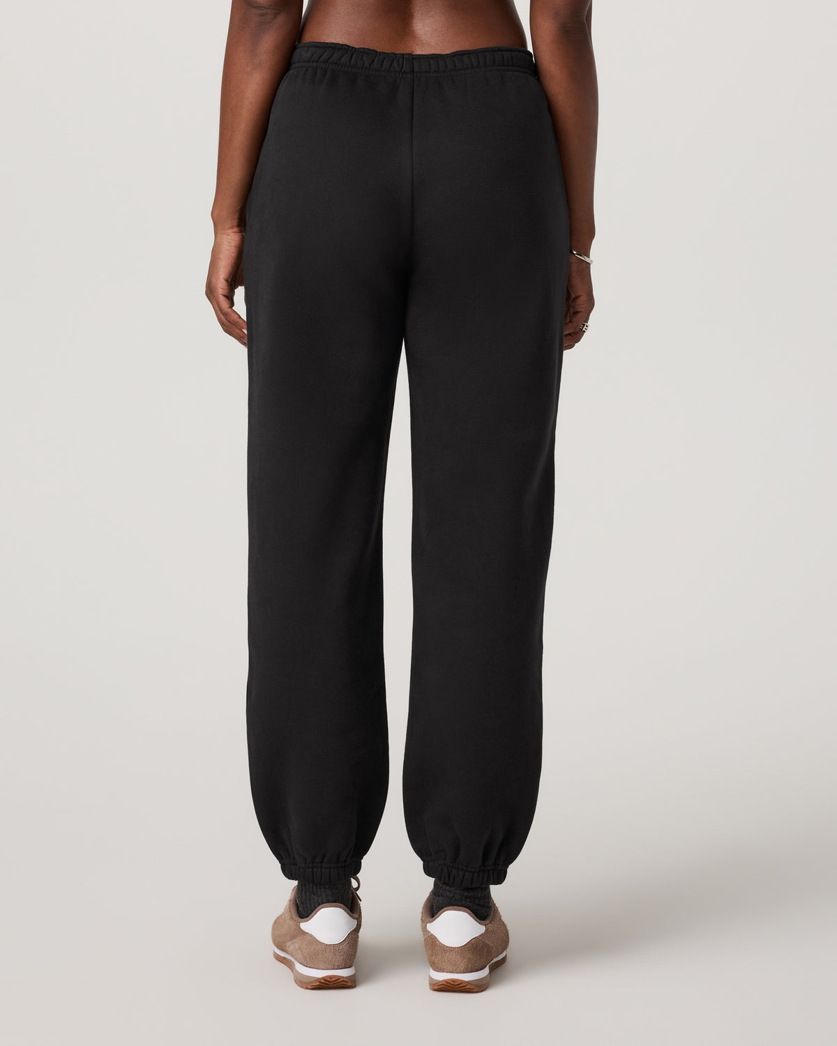 Women's Restore Classic Sweatpant - Short Washed Black | Vuori sale - US 3765