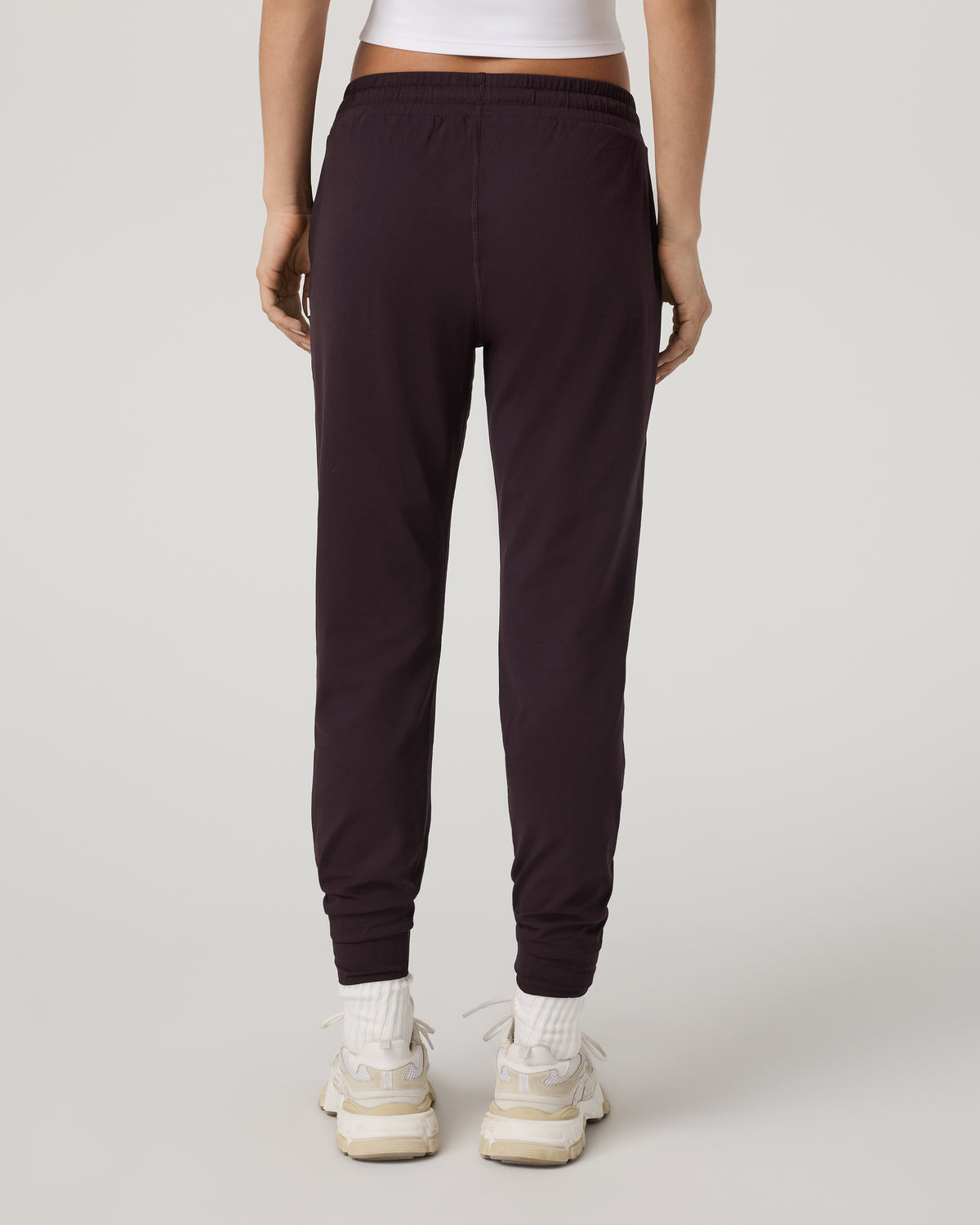 Performance Jogger - Long Women's Raisin Joggers | Vuori onsale - US 9444