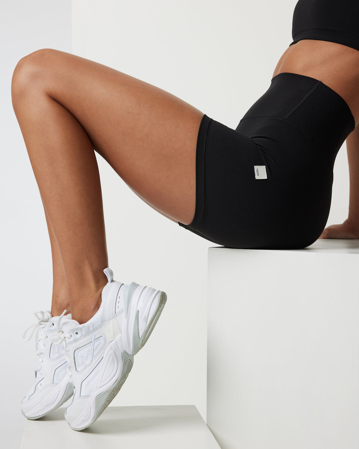 Vuori AllTheFeels Short Black Biker Shorts | Vuori discount - US 5709