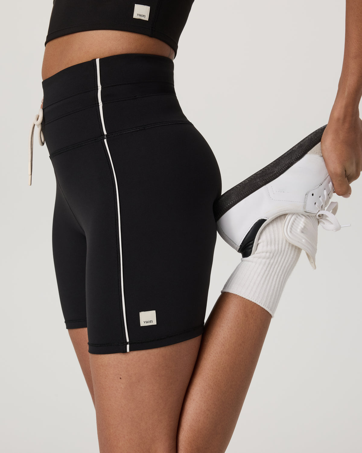 Daily Piped Short 5" Women's Black Shorts | Vuori for sale - US 2590