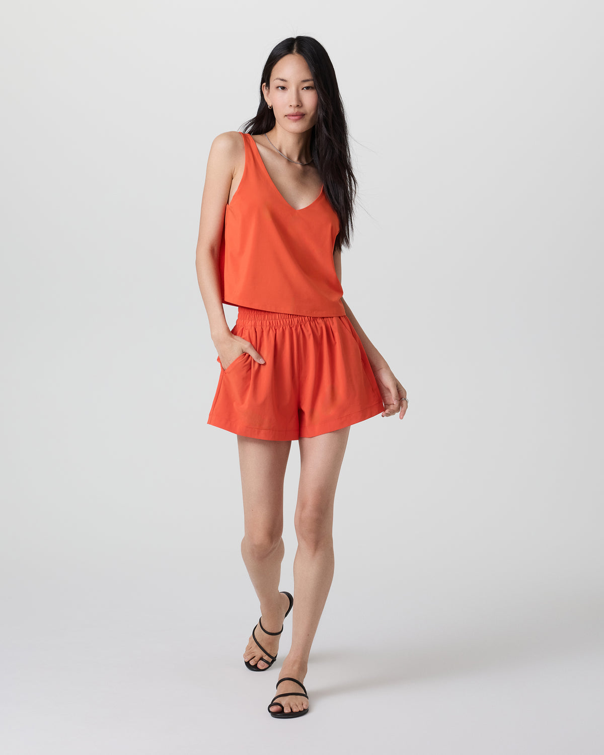 Villa Short Bright Poppy Lightweight Shorts | Vuori discount - US 7574