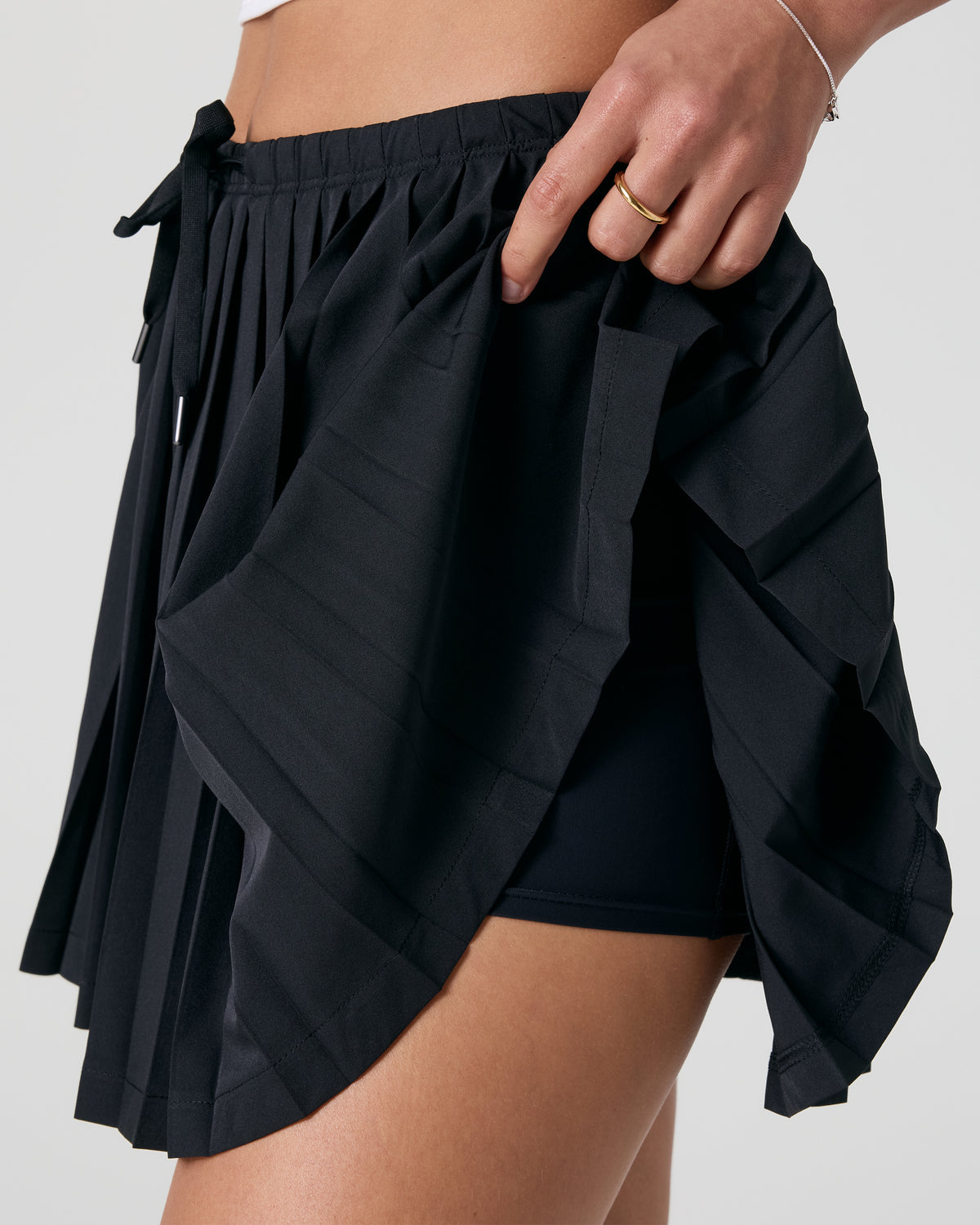 Clementine Pleated Skirt 15" Black | Vuori onsale - US 7276
