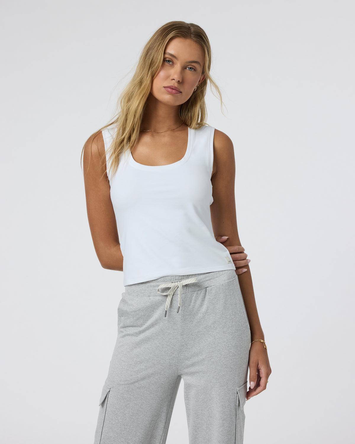 Halo Essential Scoop Tank White | Vuori discount - US 7146