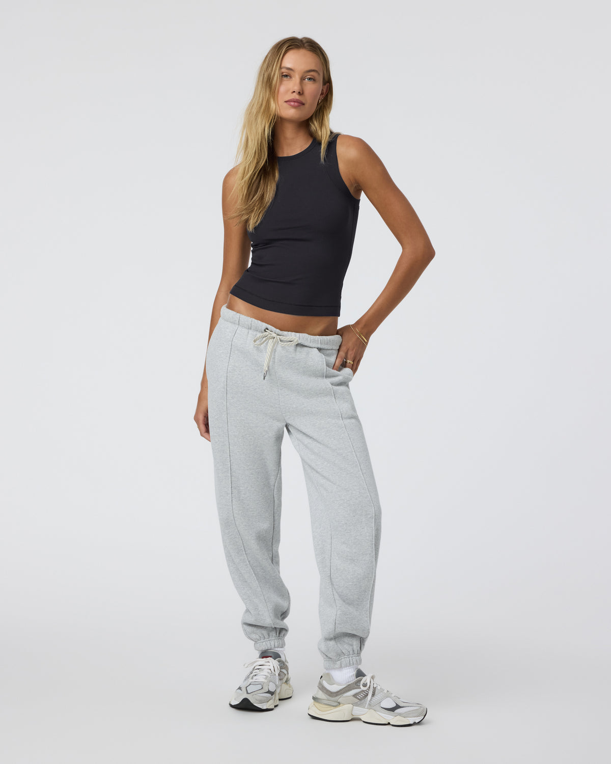 Pose Modern Tank Black | Vuori sale - US 7458