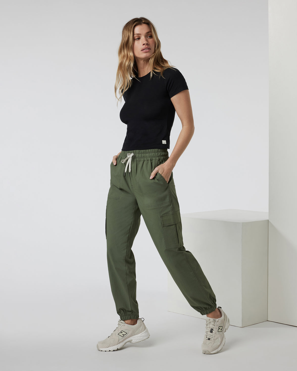 Feather Baby Tee Women's Black Fitted Tee | Vuori discount - US 3813