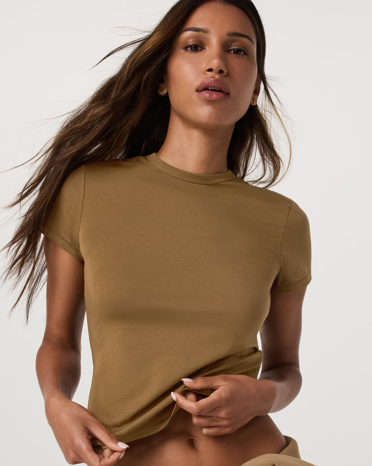 Short Sleeve Feather Classic Tee Women's Rum T-Shirt | Vuori onsale - US 5157