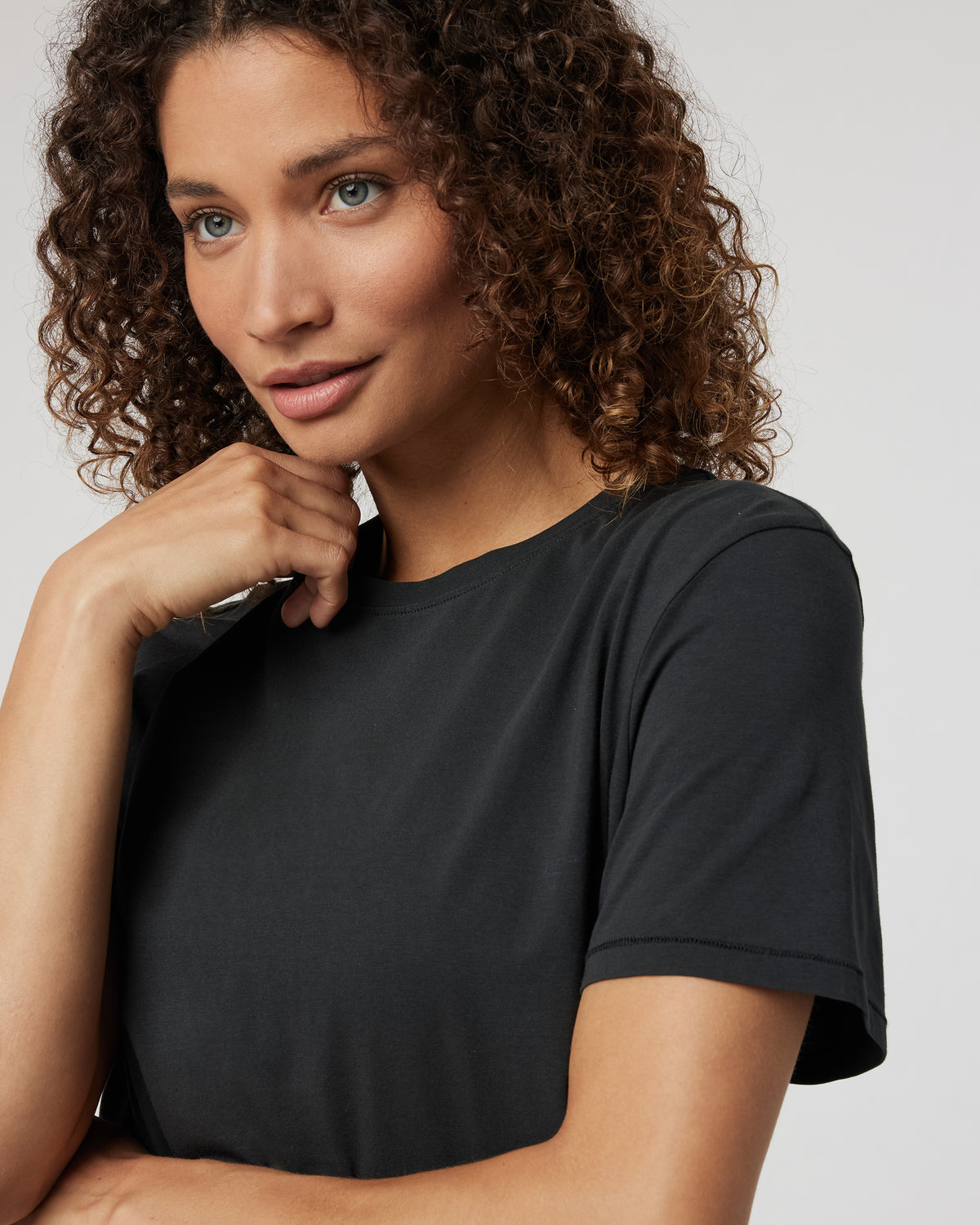 Feather Tee Women's Washed Black Tee | Vuori sale - US 8949