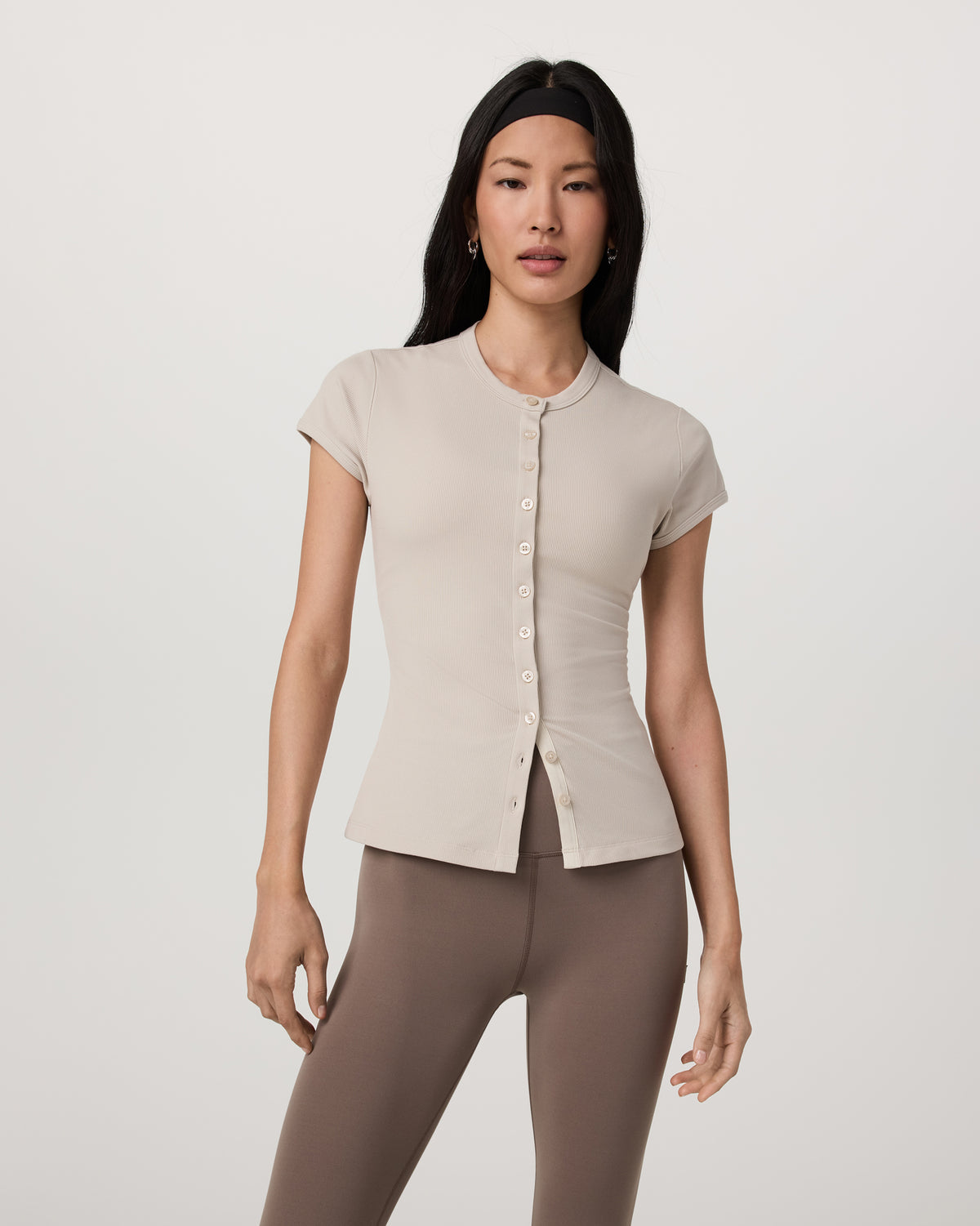 Short Sleeve Pose Button Up Women's Mushroom Crewneck | Vuori online - US 7956