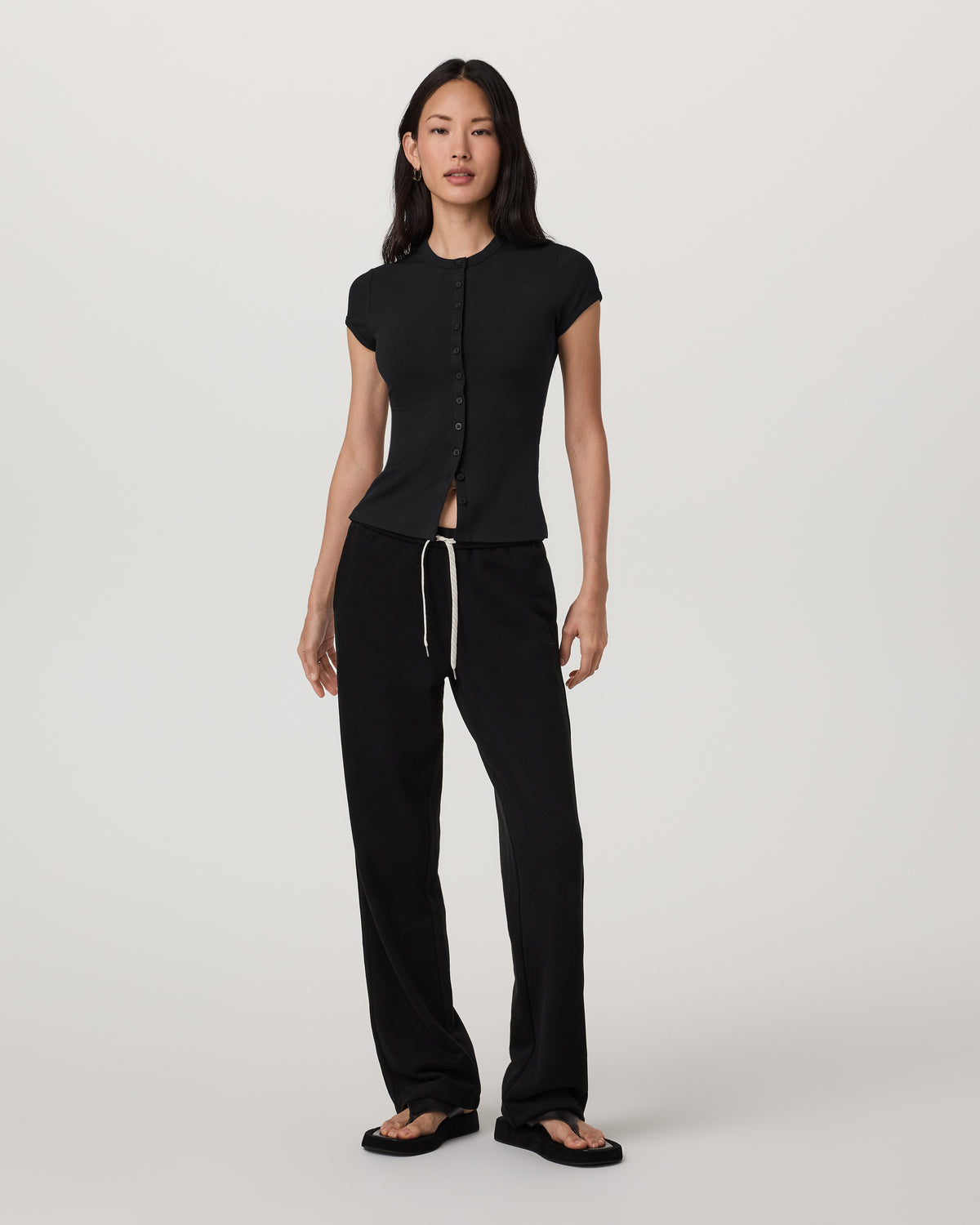 Short Sleeve Pose Button Up Women's Black Crewneck| Vuori | Vuori shop - US 9469