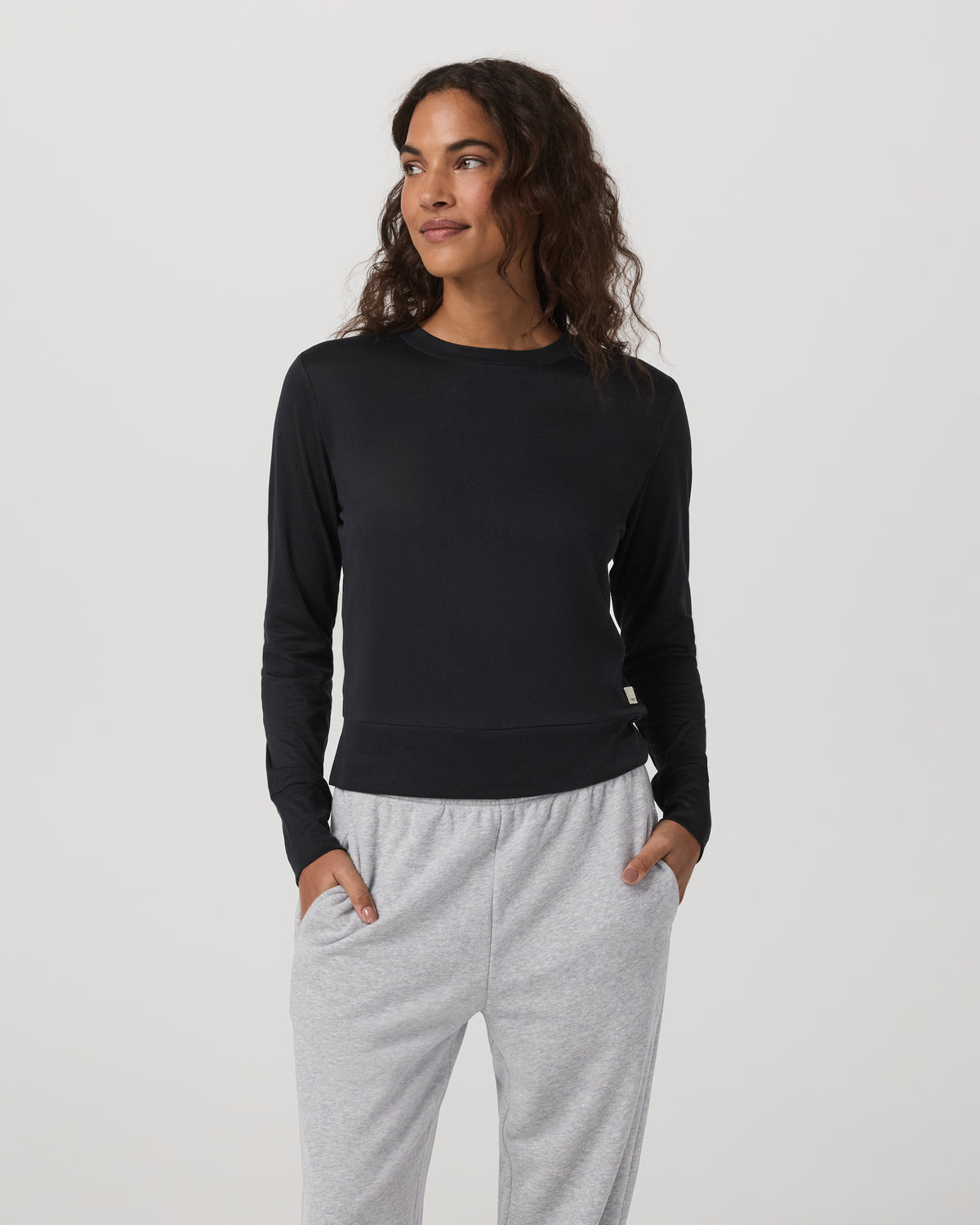 Daydream Crew Lightweight Black Long Sleeve Shirt | Vuori shop - US 9284