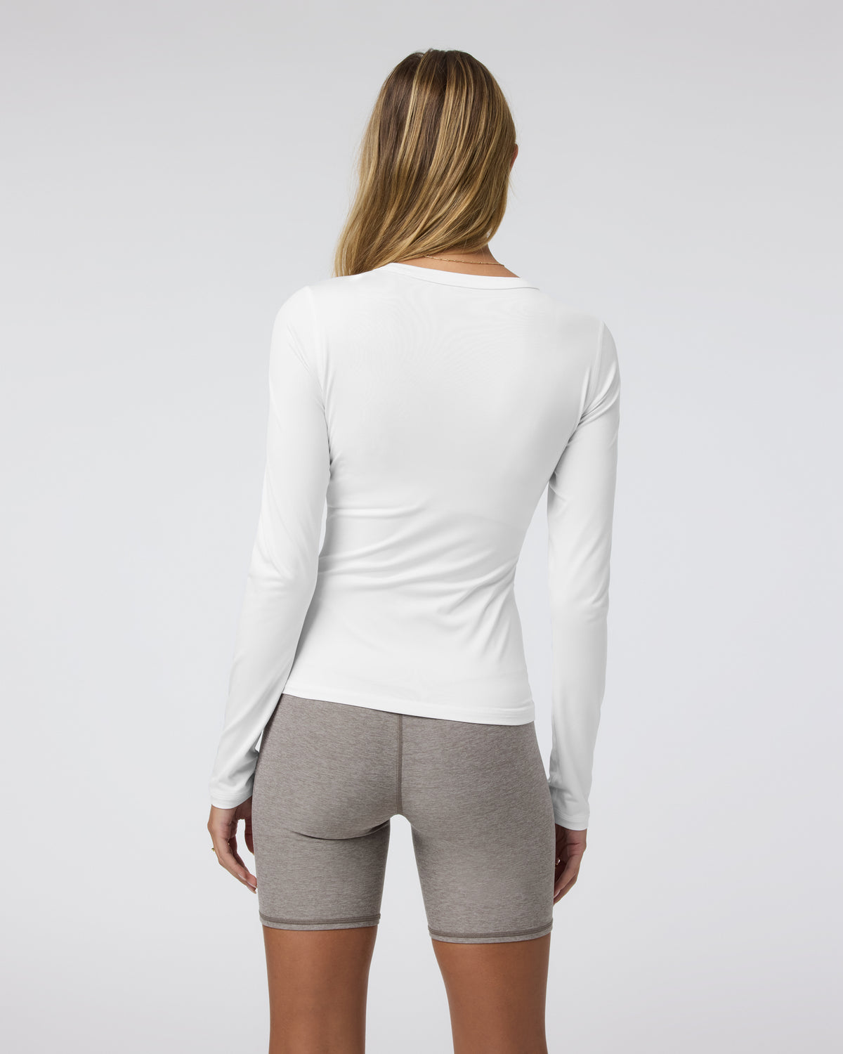 Long Sleeve Lux Crew Tee White | Vuori onsale - US 4816