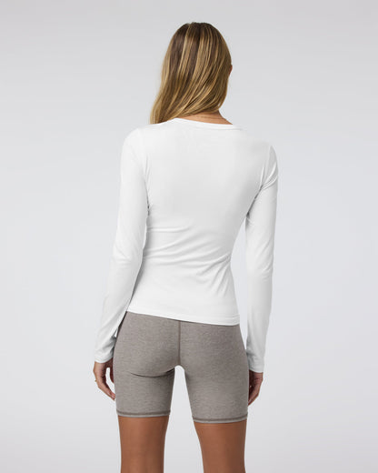Long Sleeve Lux Crew Tee White | Vuori onsale - US 4816