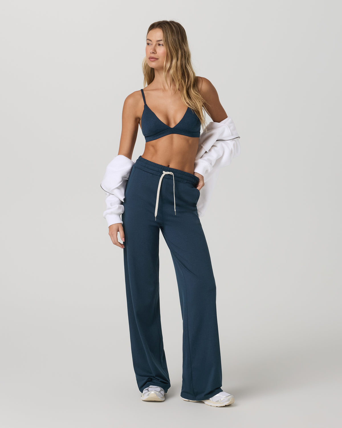 Halo Triangle Bra Blue Coast Heather Low-Support Bra | Vuori shop - US 2734