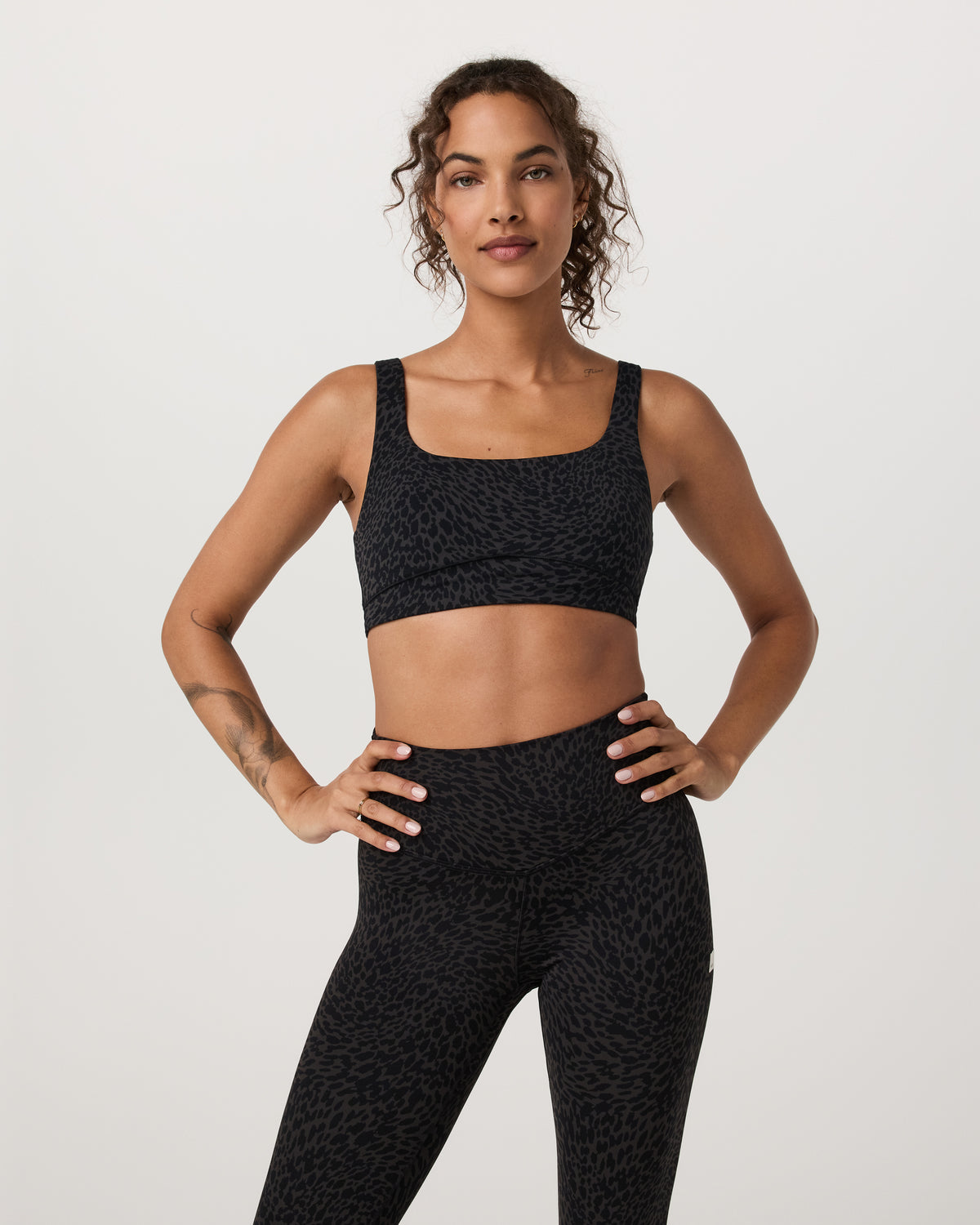 Vuori AllTheForm™ Bra Black Blurred Torrent Sports Bra | Vuori shop - US 6104