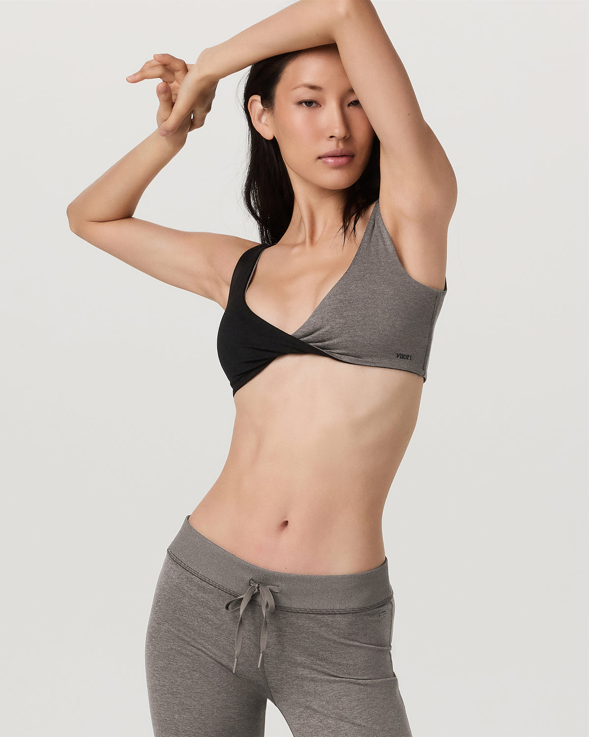 Halo Reversible Bra Women's Chia Heather Sports Bra | Vuori shop - US 1984