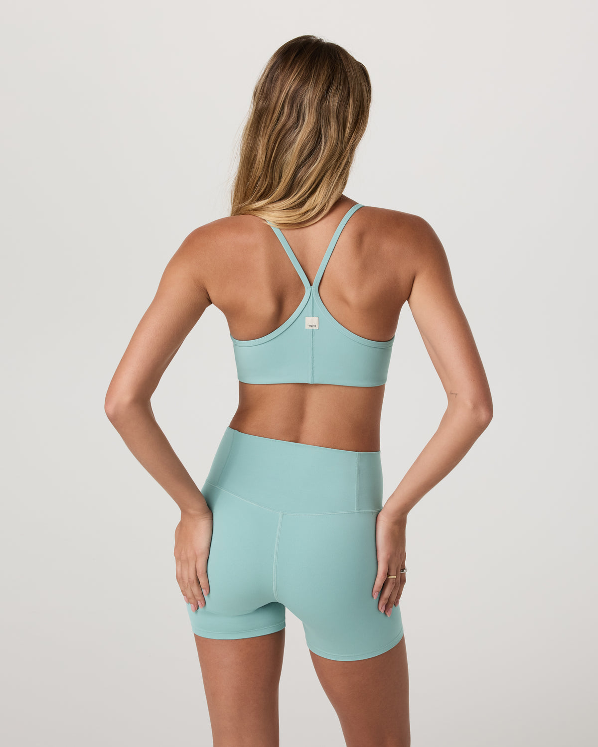 Vuori AllTheFeels™ Bra Sea Spray | Vuori online - US 3980