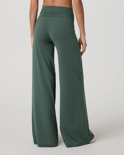 Halo Easy Wideleg Pant - Long Women's Agate Green Pants | Vuori shop - US 3790