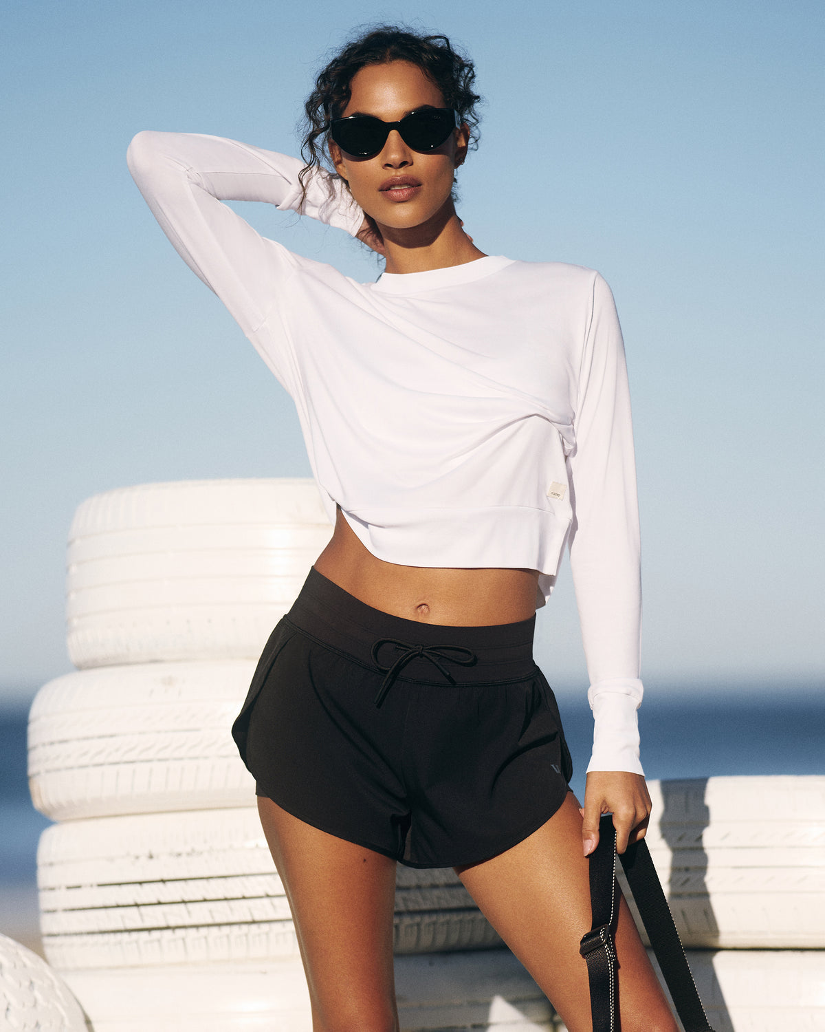 Daydream Crew White Lightweight Long-Sleeve Top | Vuori online - US 7682