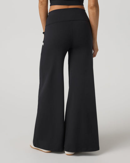 Halo Easy Wideleg Pant - Short Women's Solid Black Pants | Vuori outlet - US 2950