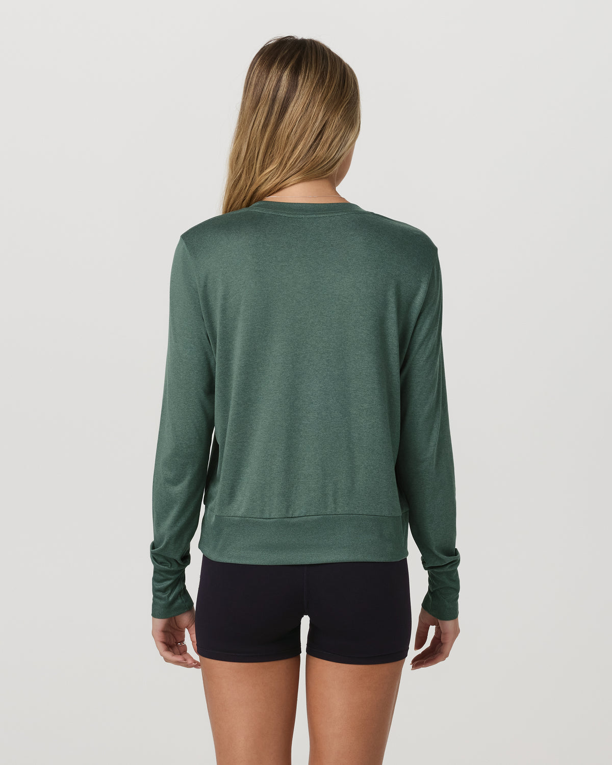 Daydream Crew Women's Agate Green Heather Long Sleeve | Vuori for sale - US 2178