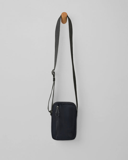 All Around Crossbody Black Bag | Vuori online - US 8404