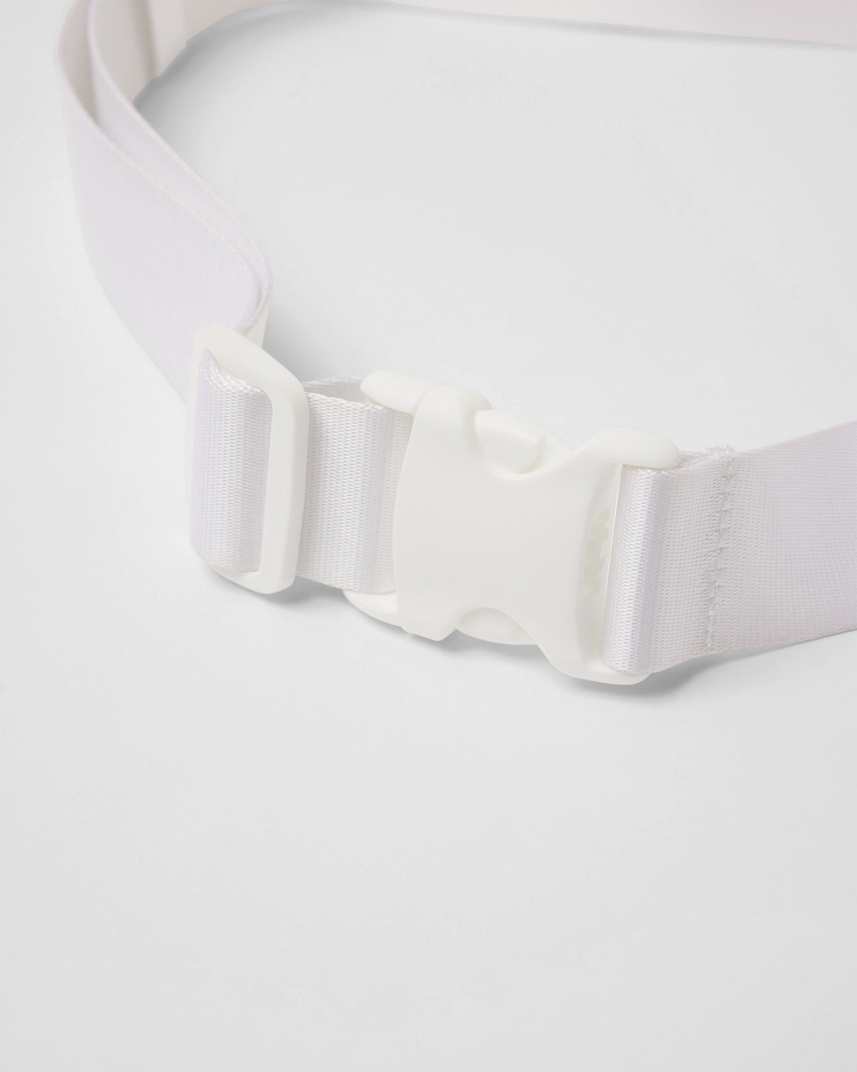 All Around Hip Pack White Waist Bag | Vuori online - US 4936