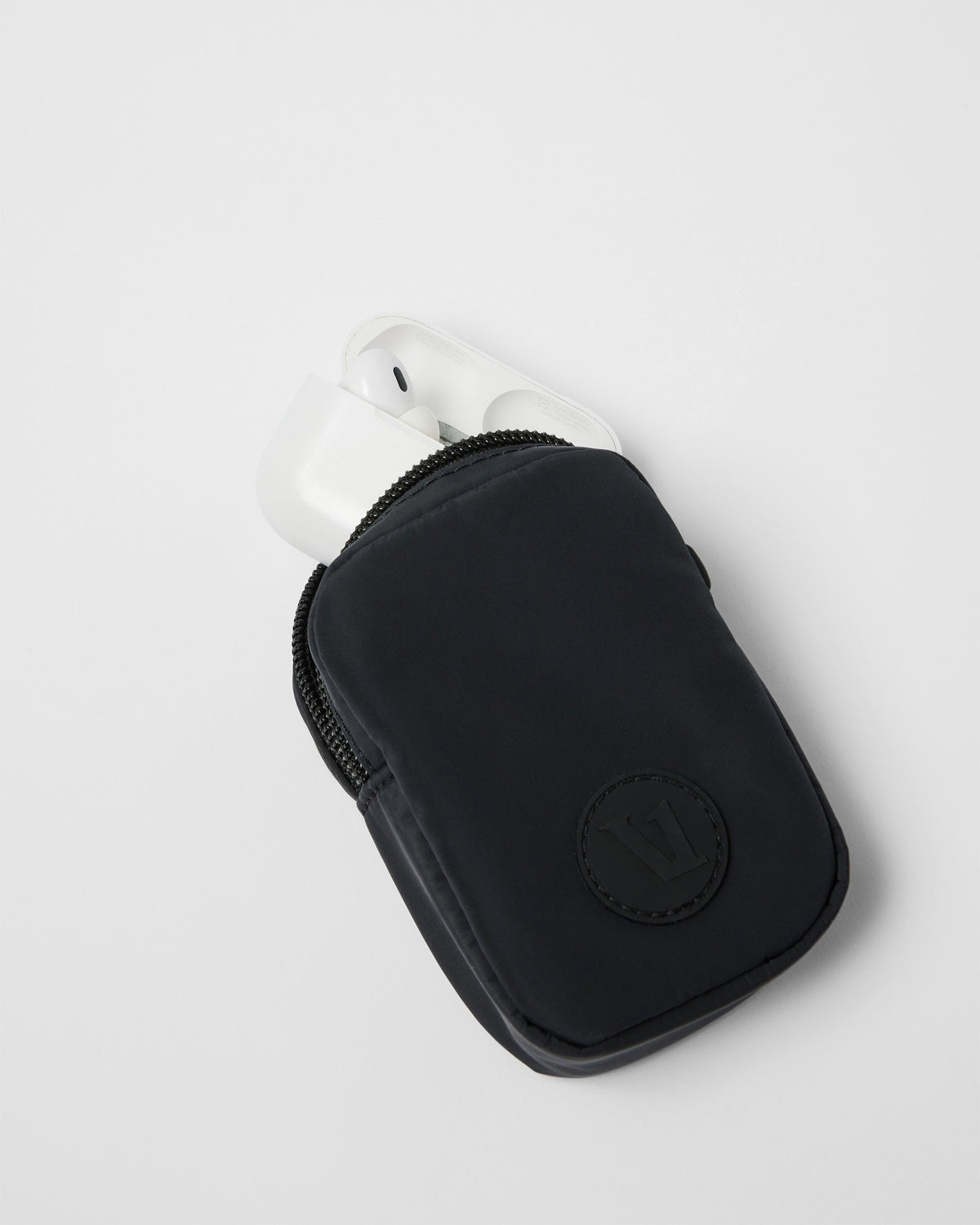 Pursuits Pouch Black | Vuori onsale - US 3749