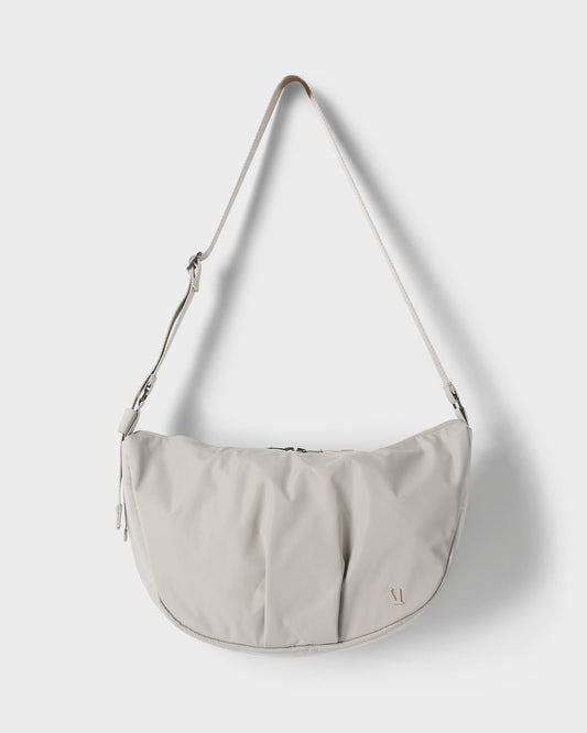 Vuori Carryall Stylish Dark Salt Modern Crescent Bag | Vuori for sale - US 2617