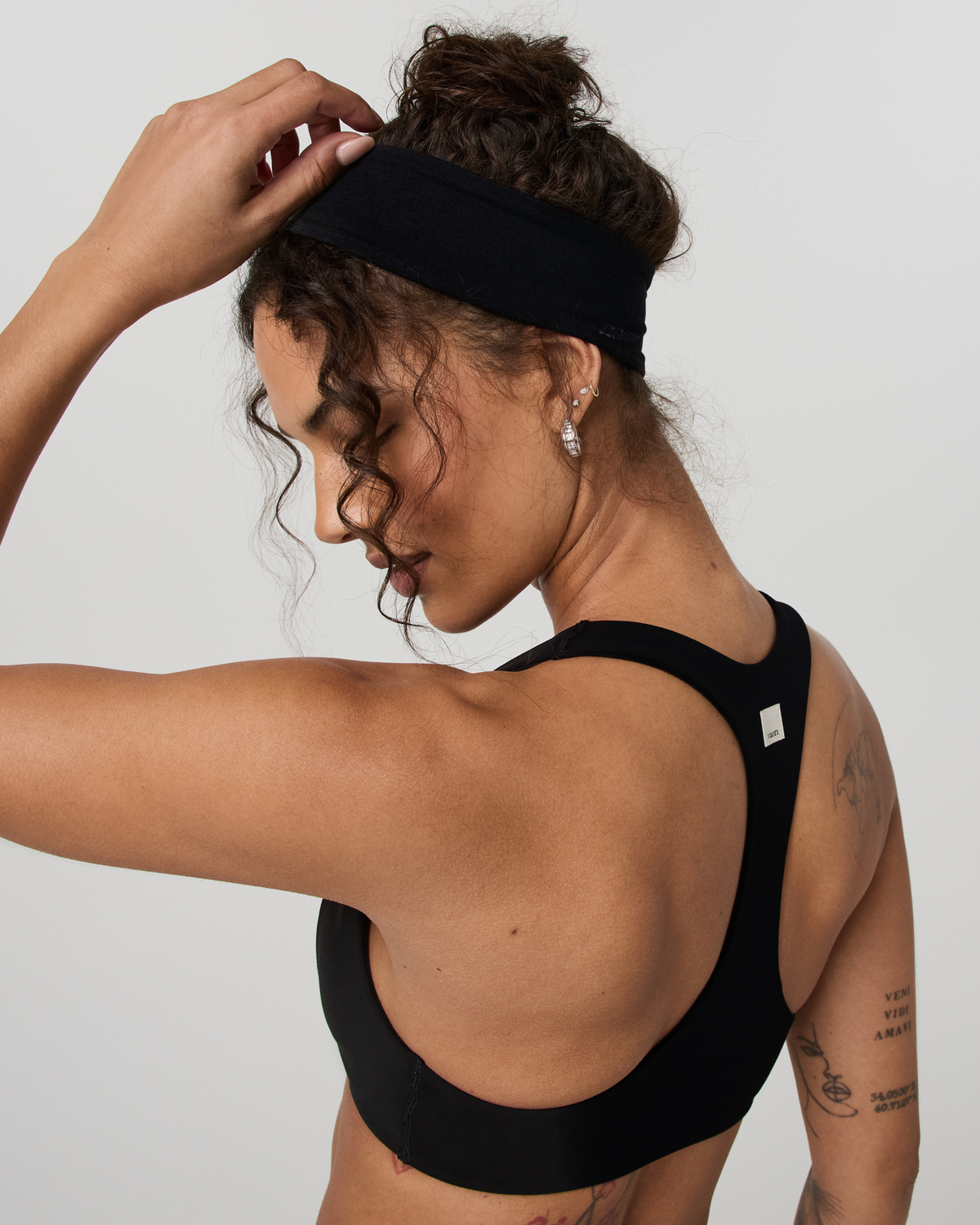 Halo Essential Headband Black Heather Soft Headband | Vuori discount - US 7595