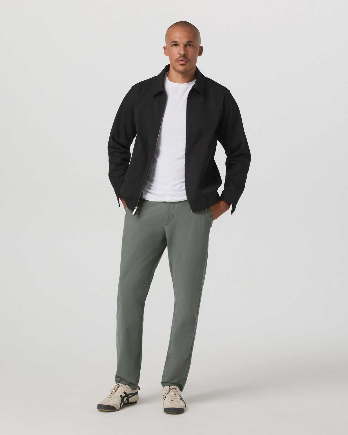 Meta Trouser Classic Fit 30" Men's Light Oregano Pants | Vuori for sale - US 6407