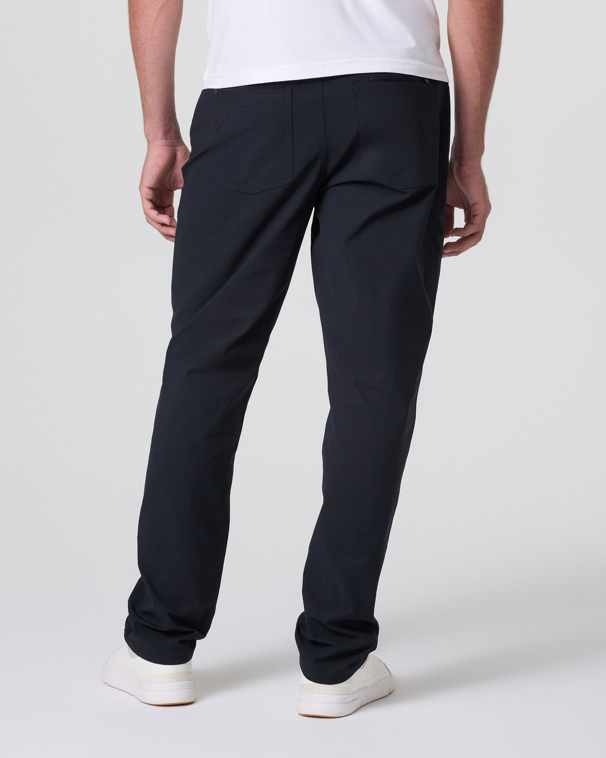 Meta Pant Classic Fit 32" Black | Vuori onsale - US 8450
