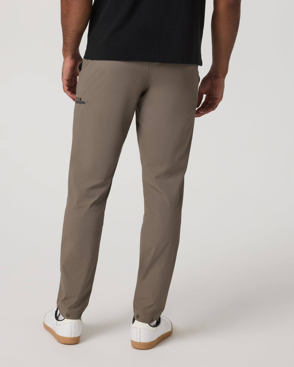 Grafton Pant 30" Men's Bark Performance Training Pants | Vuori for sale - US 2486