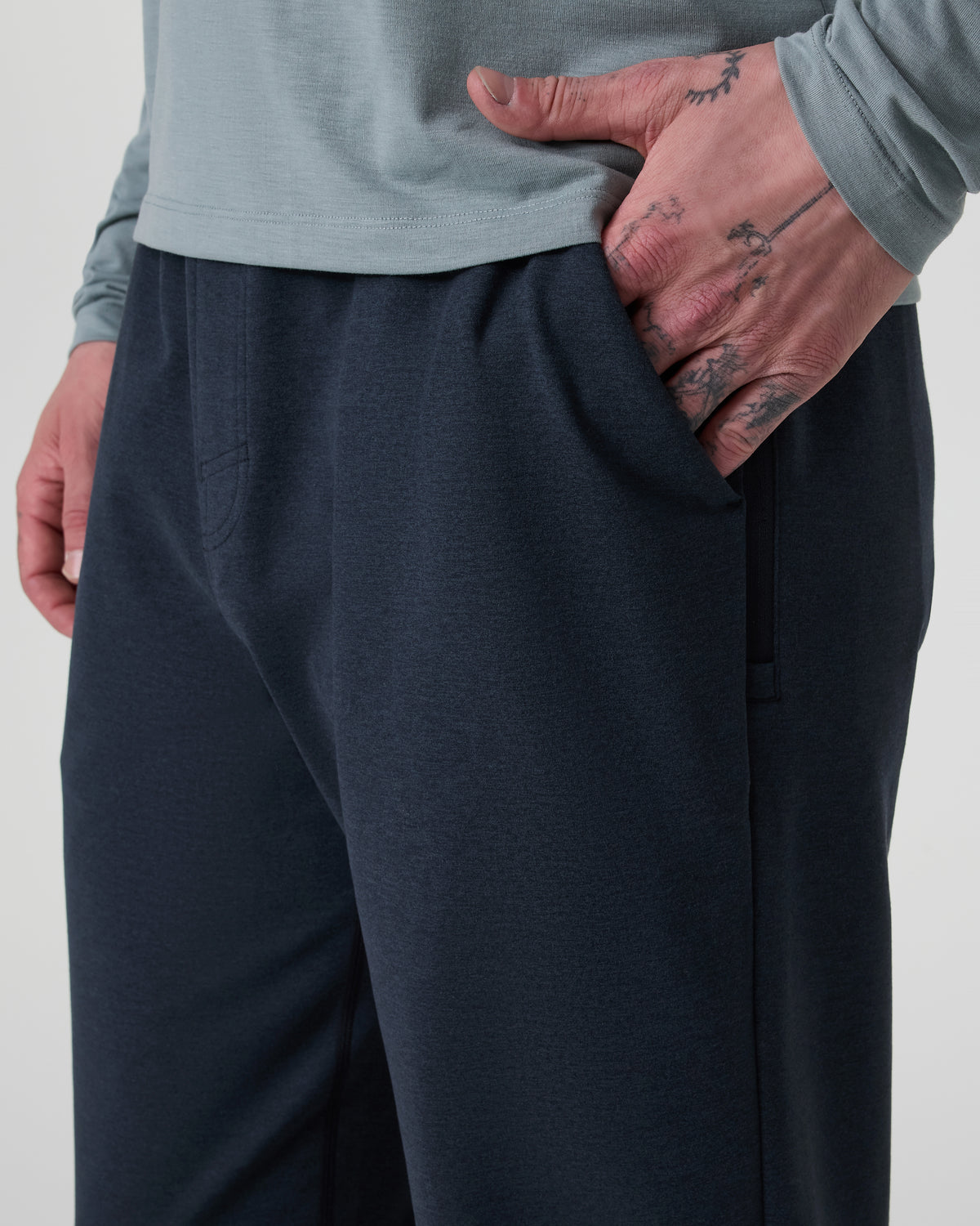 Coronado Performance Sweatpant Classic 28" Midnight Heather | Vuori for sale - US 9748