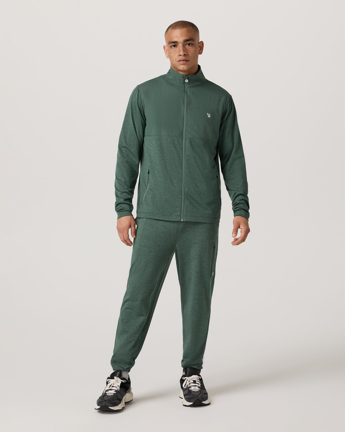 Sunday Performance Sweatpant 28" Men's Agate Green Pant | Vuori discount - US 9441