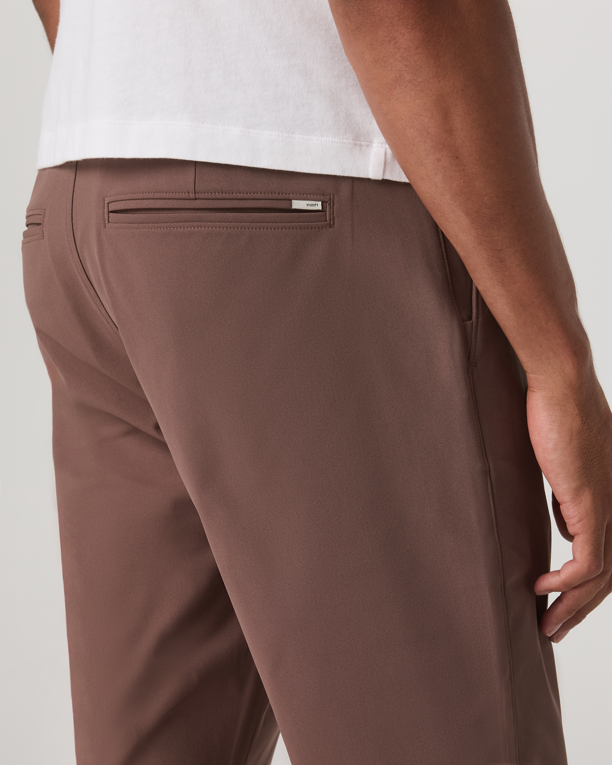 Meta Trouser Classic Fit 32" Men's Sable Tailored Pants | Vuori onsale - US 3227
