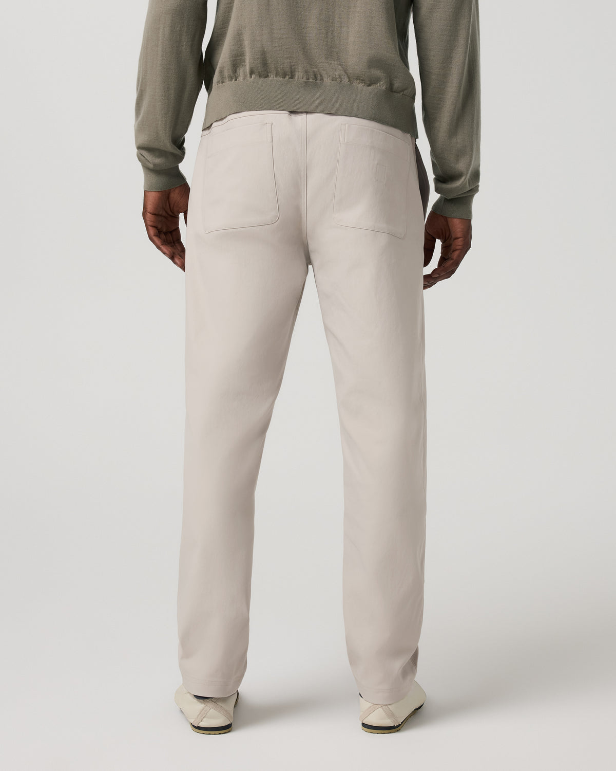 Men's Cascade Elastic Waist Trouser Classic Fit 30" Pewter | Vuori online - US 5074