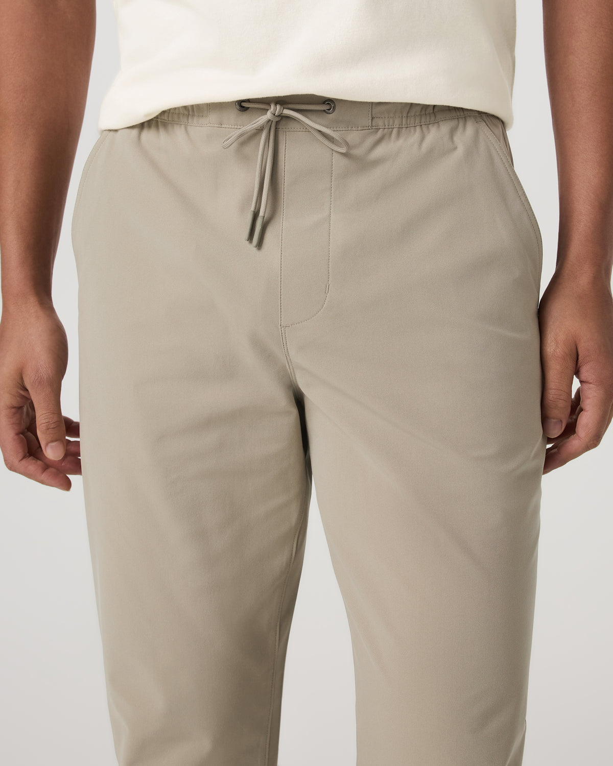 Meta Elastic Waist Pant Classic Fit 32" Men's Truffle Pants | Vuori onsale - US 3108