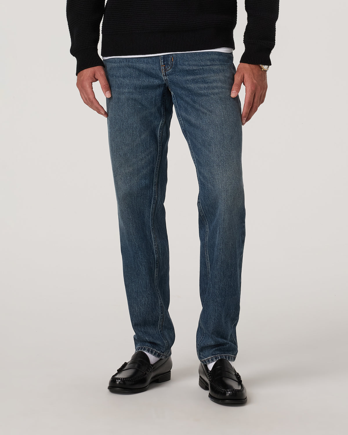 Vuori Vintage Jean Classic Fit 32" Medium Wash Denim | Vuori online - US 1906