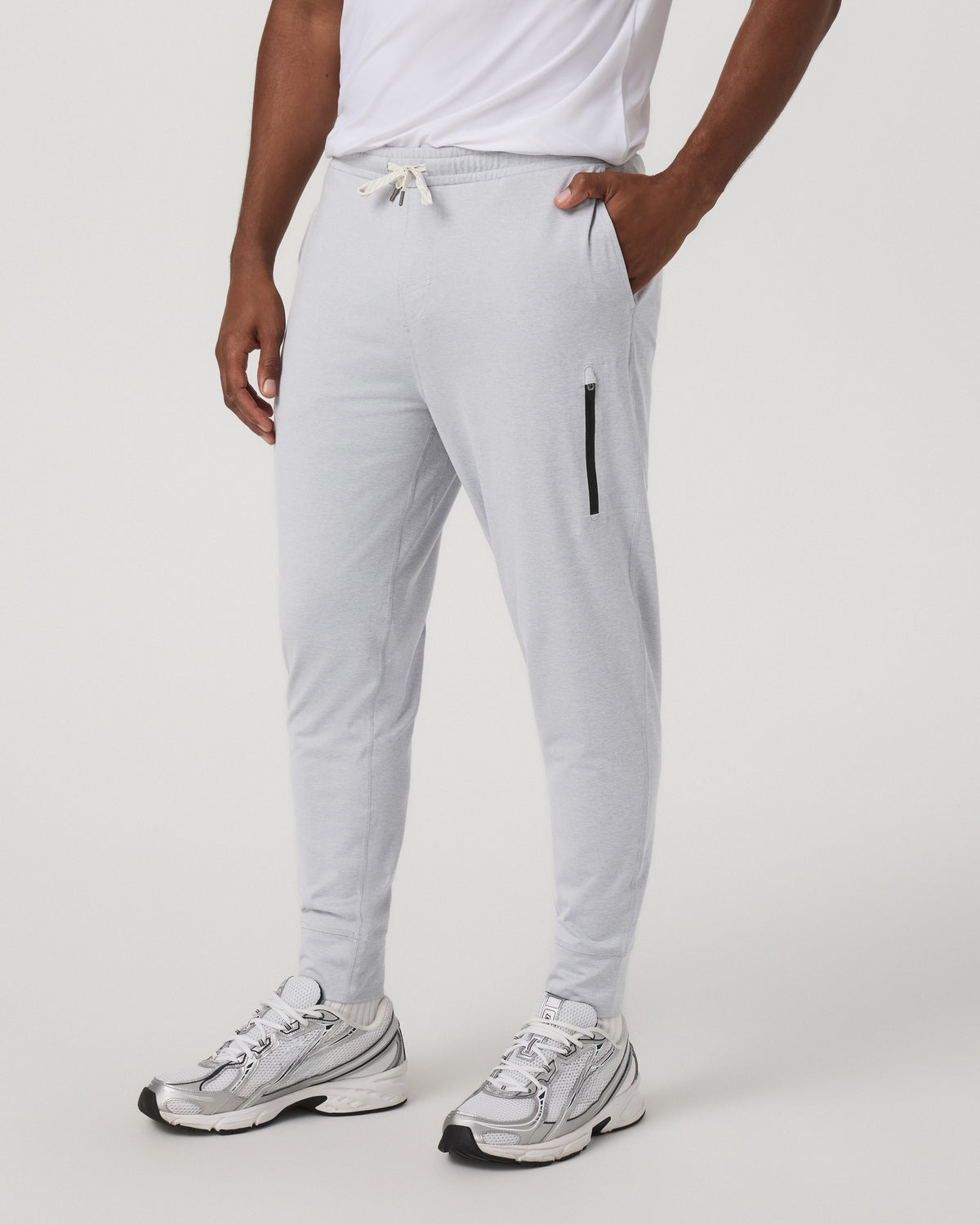 Sunday Performance Jogger Platinum White Joggers | Vuori shop - US 6020