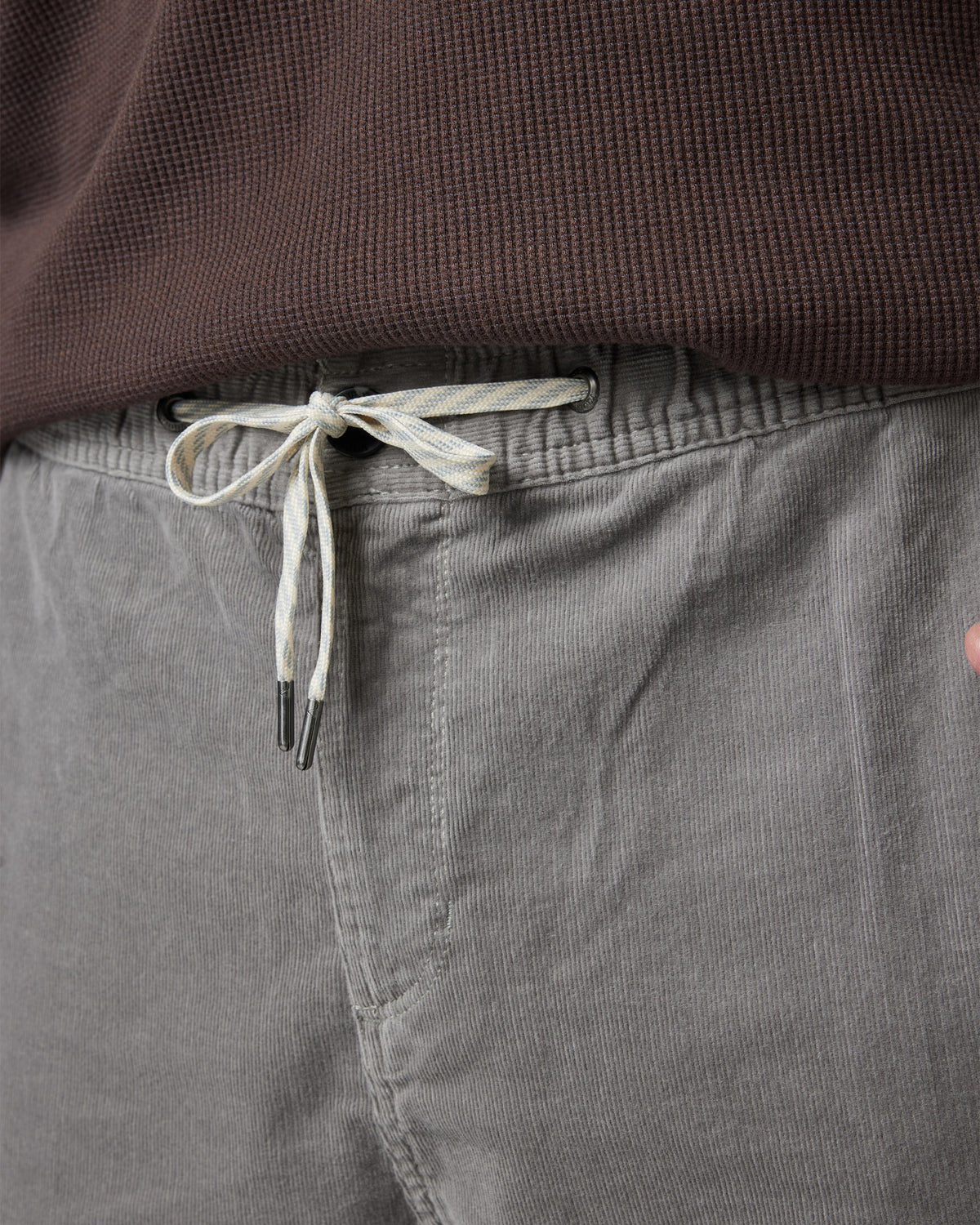 Optimist Pant Men's Shiitake Corduroy Pants | Vuori online - US 7299
