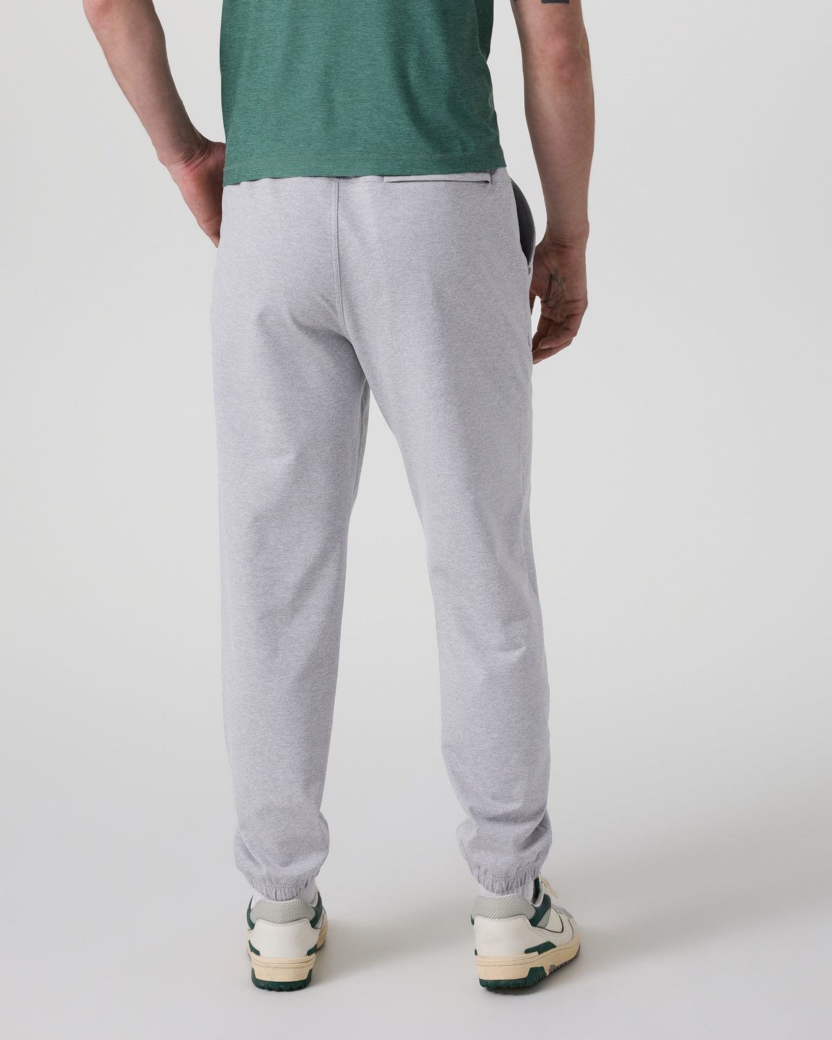 Coronado Performance Sweatpant Classic 30" Light Heather Grey | Vuori online - US 2202
